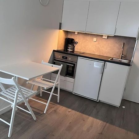 Laegenhet Med Egen Ingang. Apartment Sundsvall Bagian luar foto