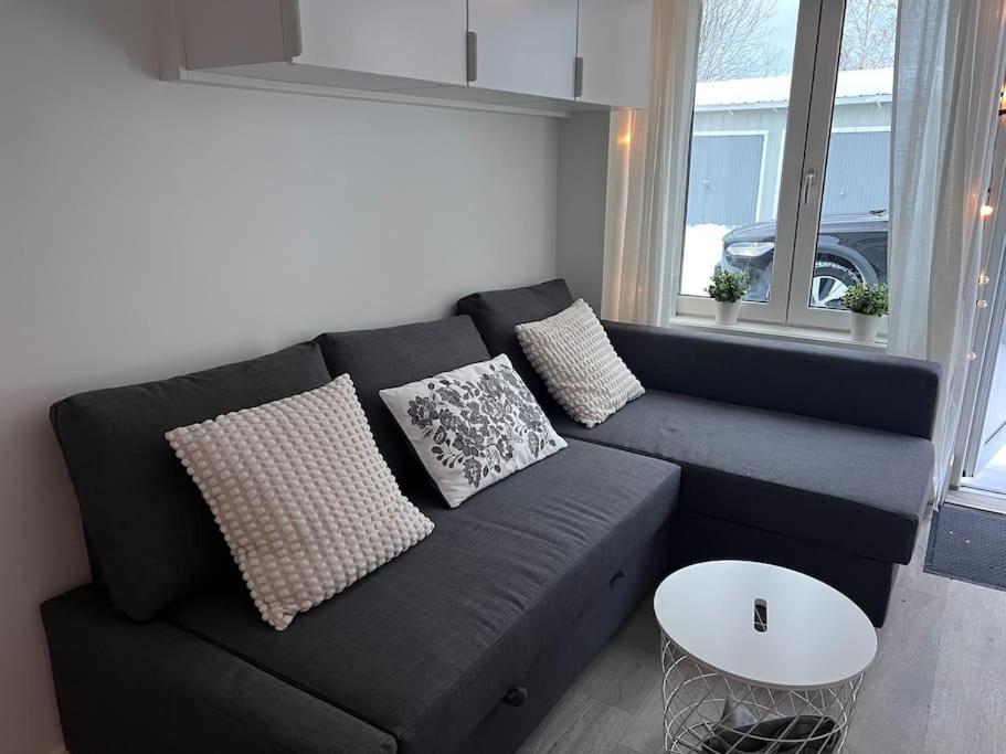 Laegenhet Med Egen Ingang. Apartment Sundsvall Bagian luar foto